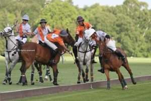 Actividad en Berkshire, Cowdray y Guards