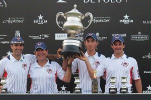 Lechuza wins Silver Cup