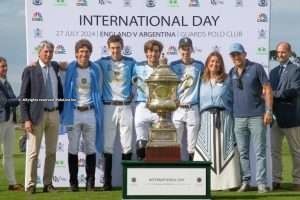 Argentina ganó la Coronation Cup