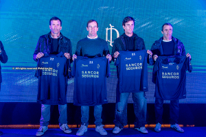 La Dolfina presented their teams